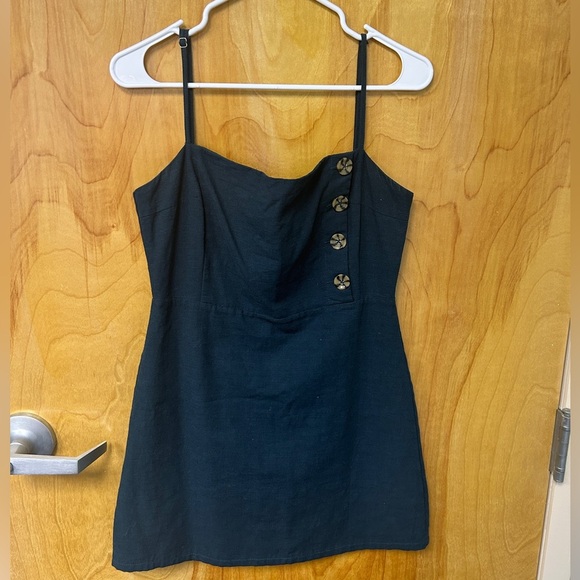 Stylish Hunter Green Mini Dress with Button Detail - Picture 1 of 4